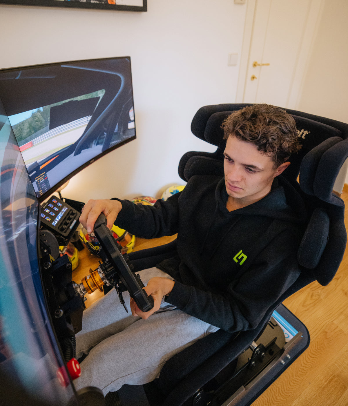 Lando Norris Racing Simulator | From Sim Luxx