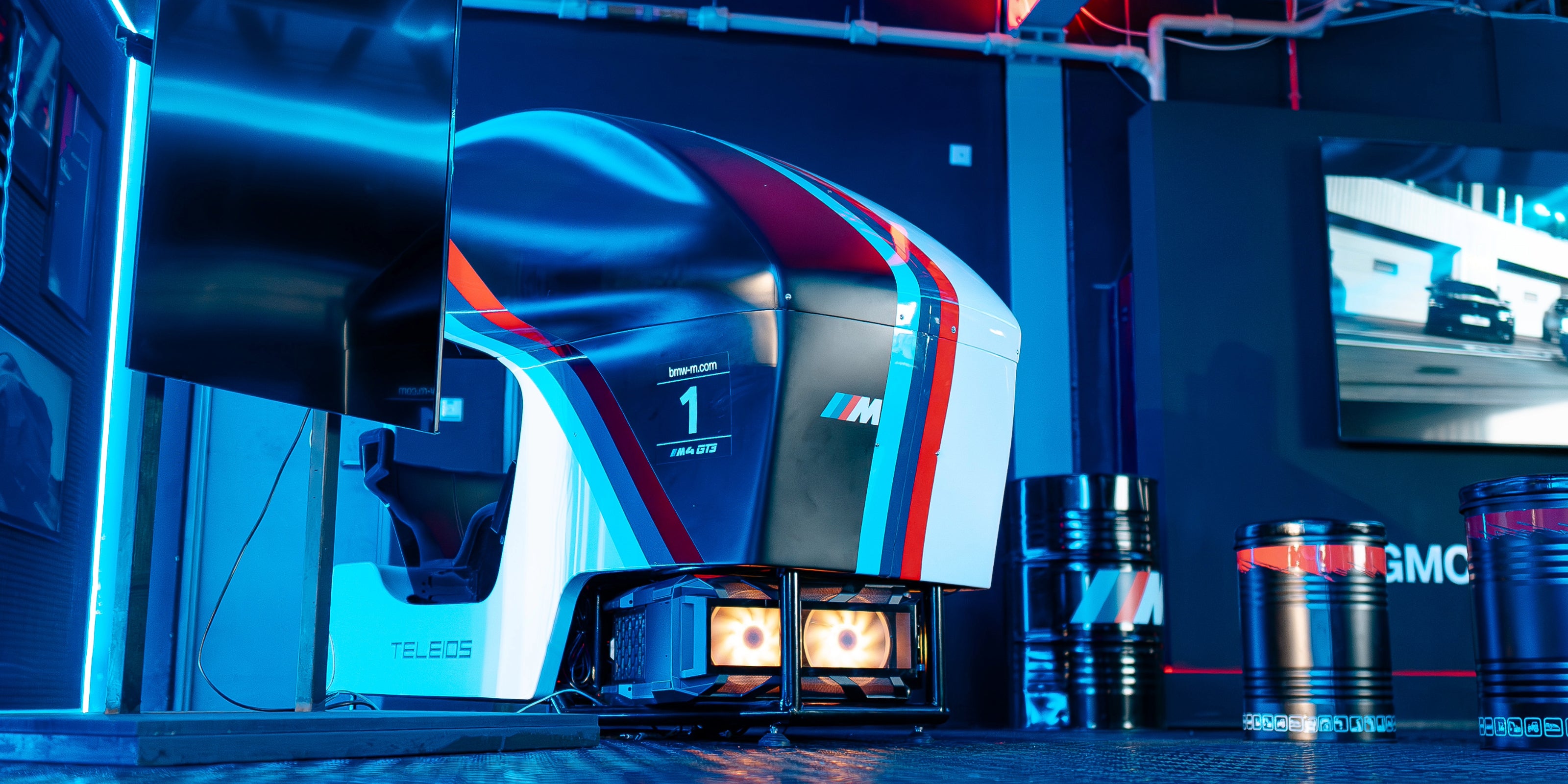 BMW GT Racing Simulator | Sim Luxx Racing F1 and GT Simulators