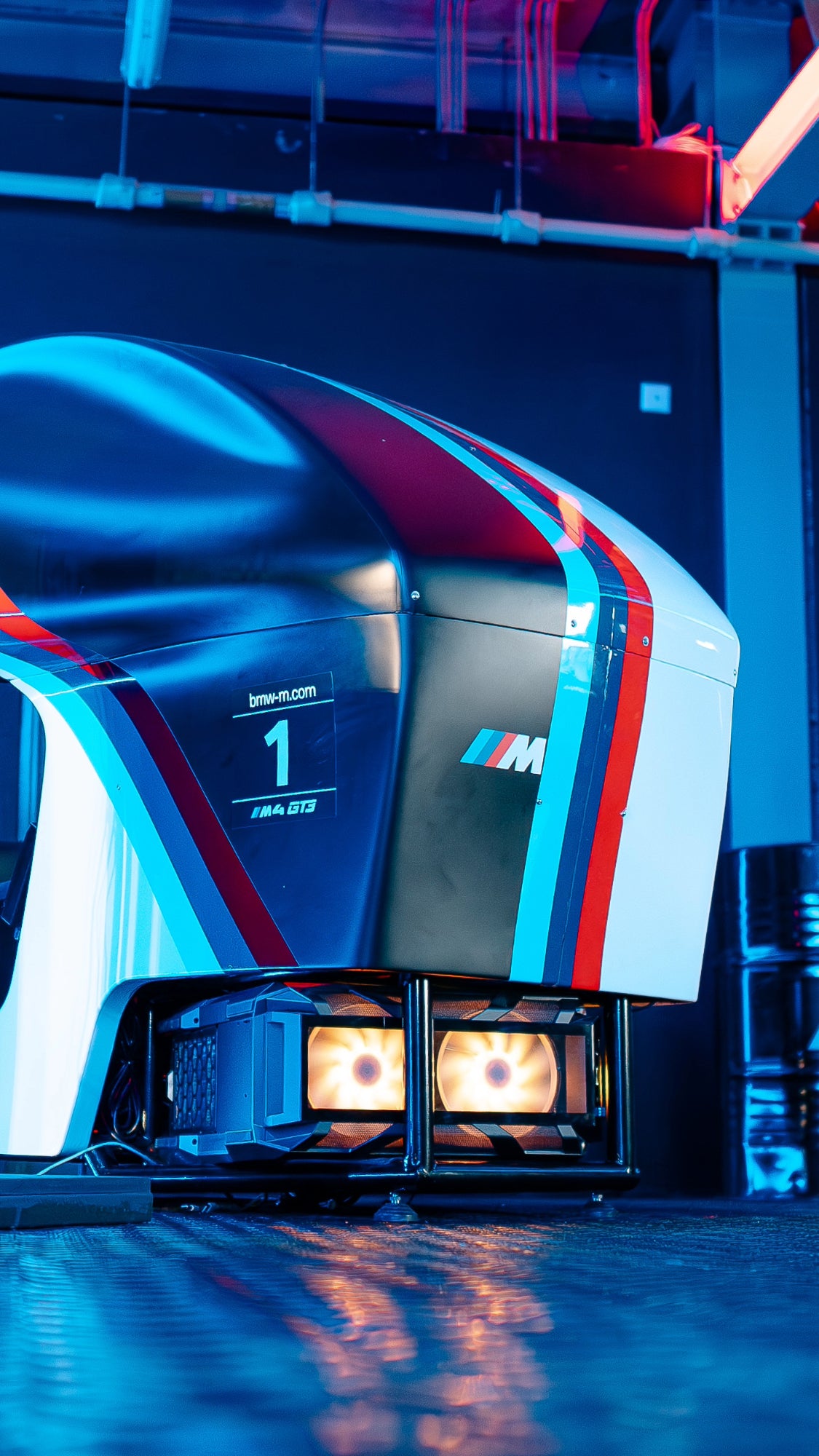 BMW GT Racing Simulator | Sim Luxx Racing F1 Simulators